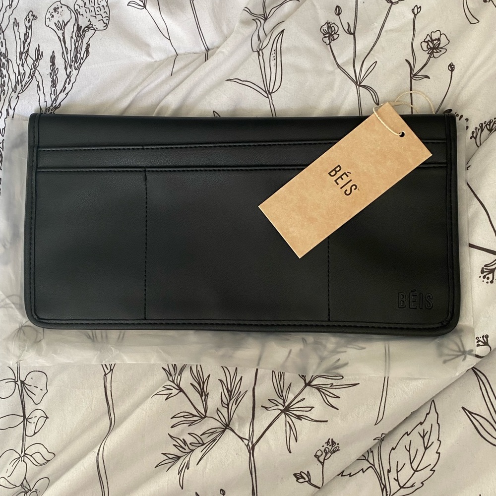 NWT Beis Seatback Organizer